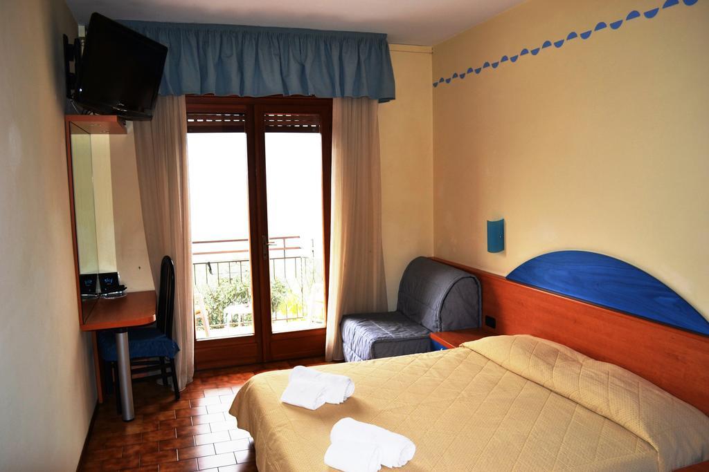 Hotel Smeraldo Brenzone sul Garda Ngoại thất bức ảnh