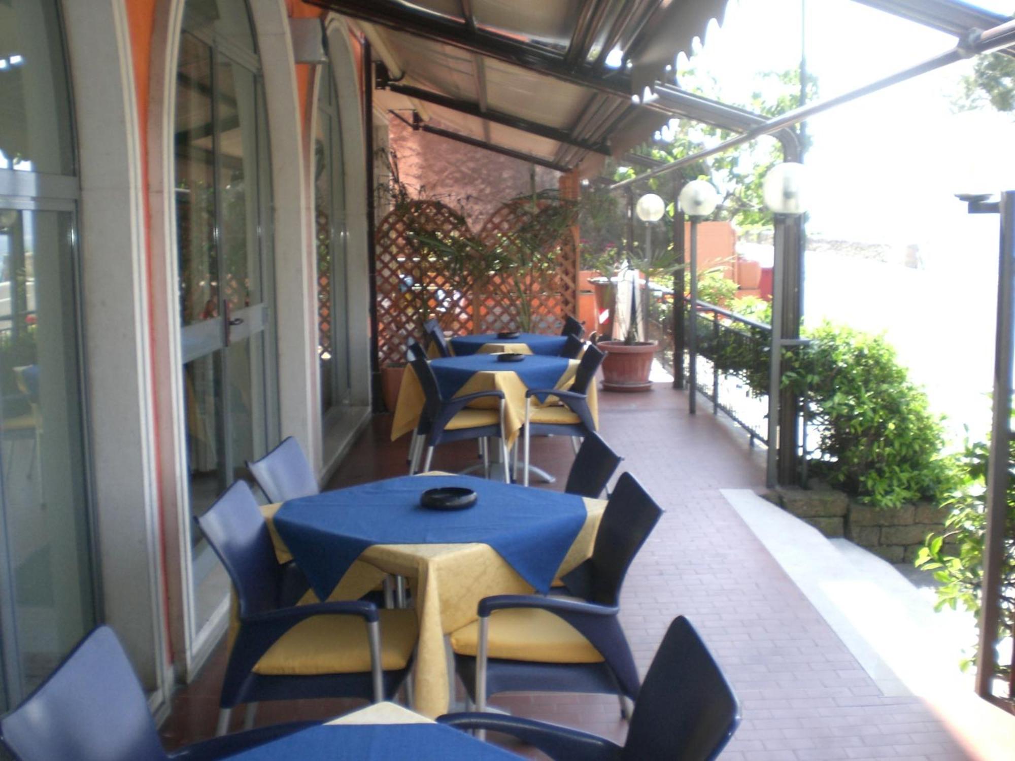 Hotel Smeraldo Brenzone sul Garda Ngoại thất bức ảnh