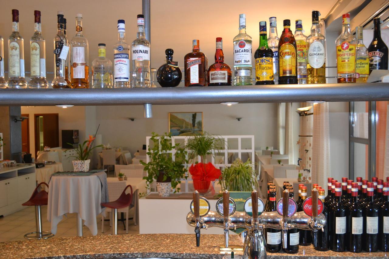 Hotel Smeraldo Brenzone sul Garda Ngoại thất bức ảnh