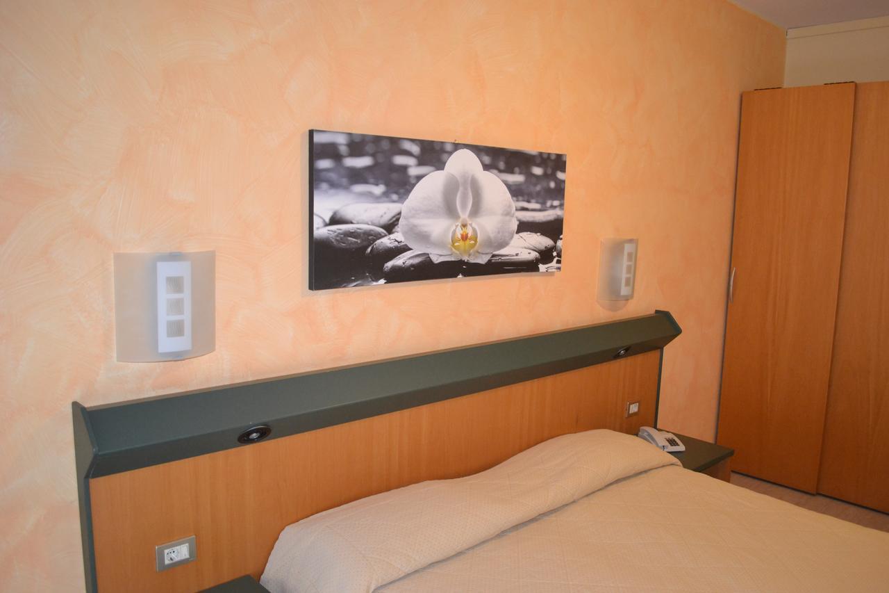 Hotel Smeraldo Brenzone sul Garda Ngoại thất bức ảnh