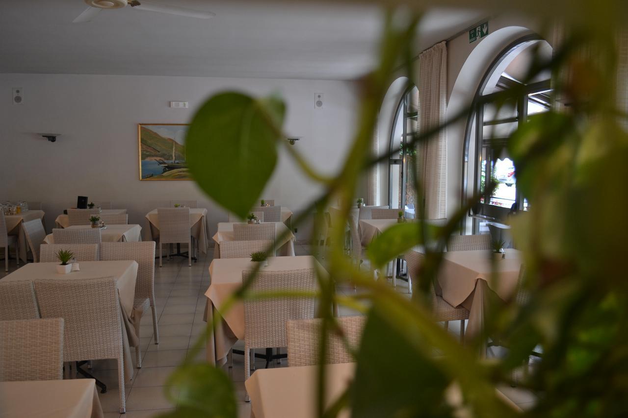 Hotel Smeraldo Brenzone sul Garda Ngoại thất bức ảnh