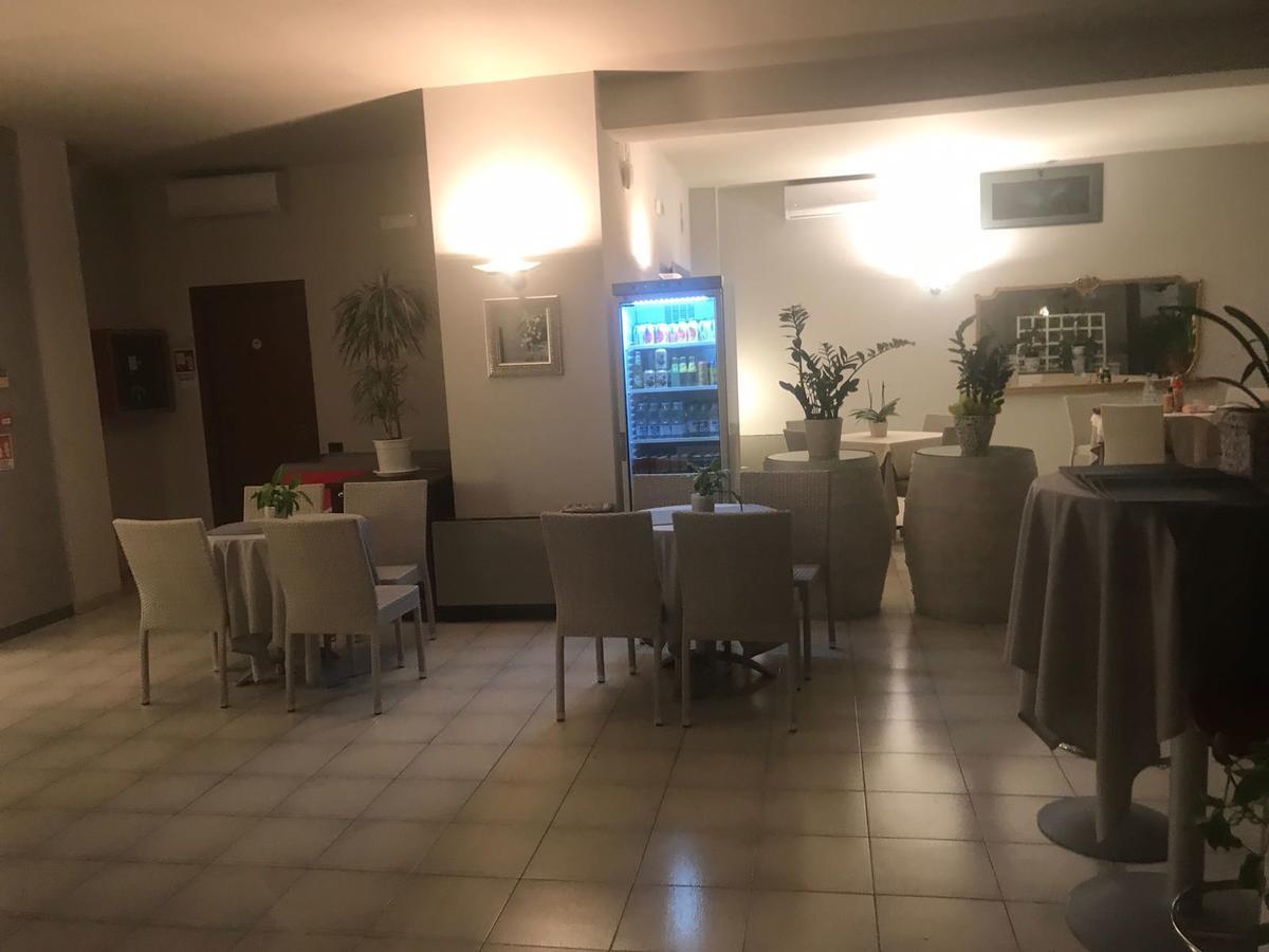 Hotel Smeraldo Brenzone sul Garda Ngoại thất bức ảnh